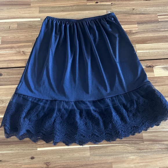 Altar’d State Skirt Size Small - Picture 4 of 4